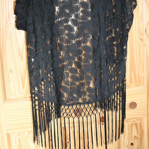 Torrid Fringe Lace Kimono Size 0/1 medium - Picture 5 of 5